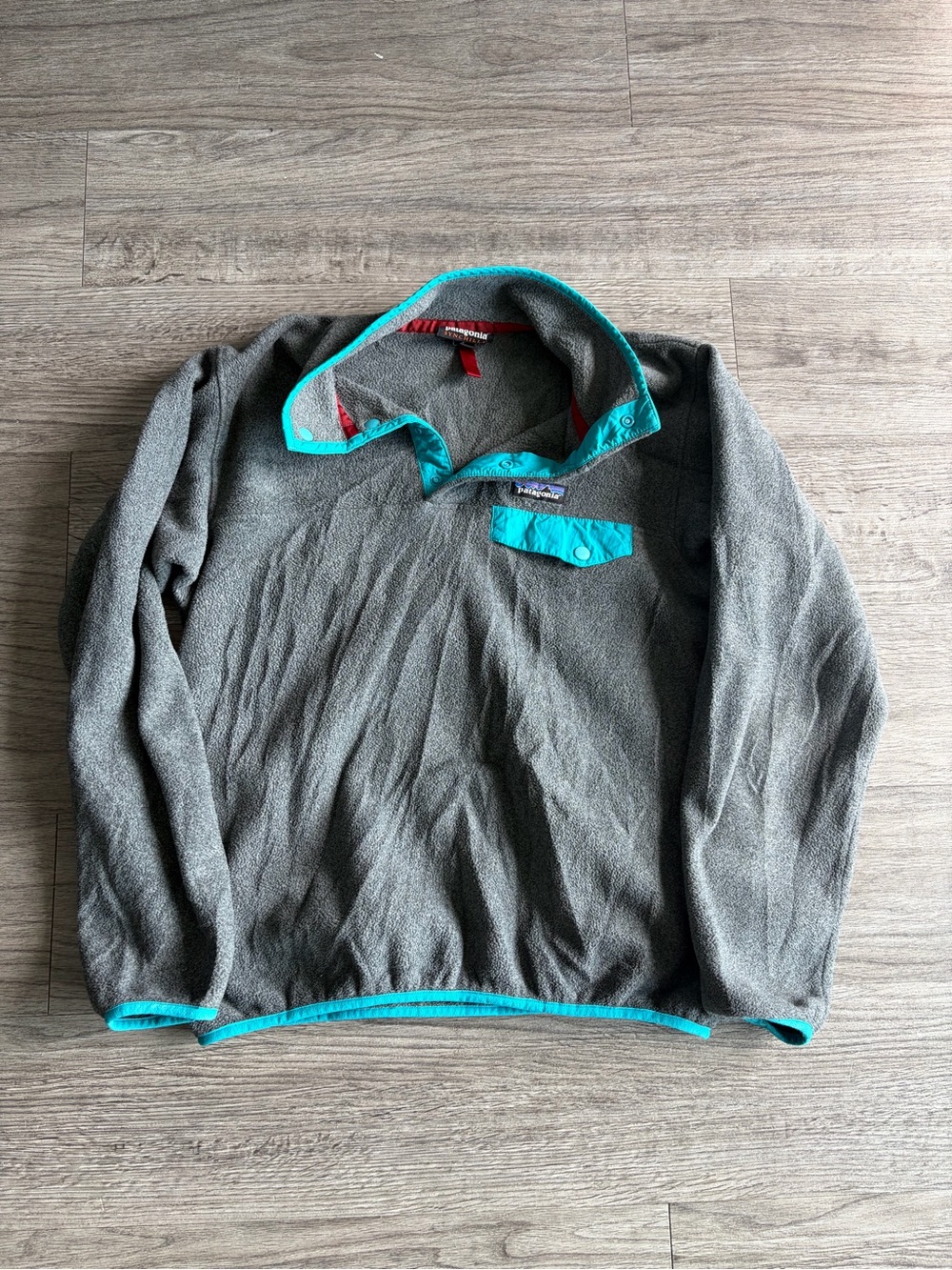 Patagonia Grey Fleece Pullover with Teal Trim